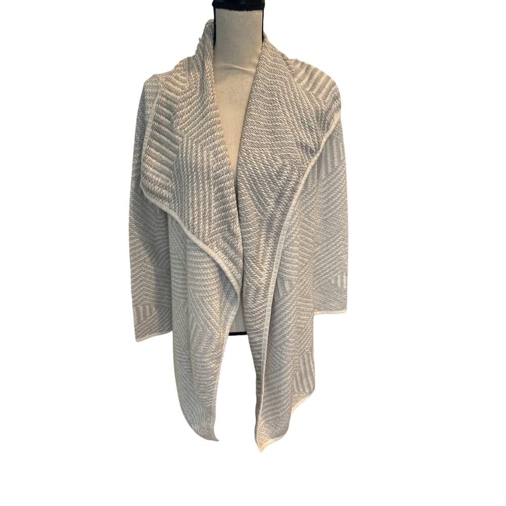 Women’s Bass Long Cardigan with Shawl Collar. Size Medium